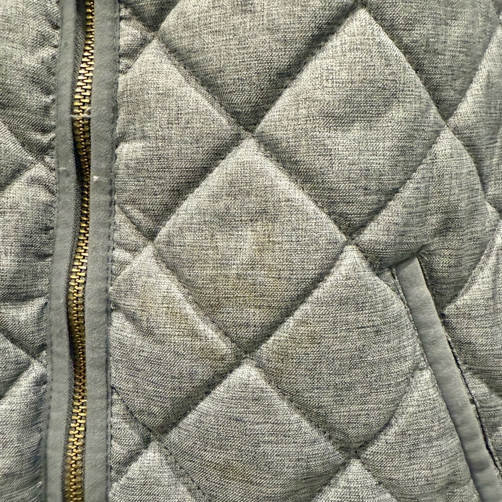 Old Navy • Quilted Vest - Picture 5 of 5